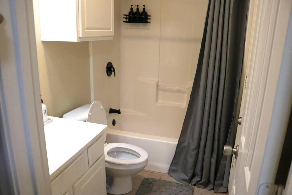 Апартаменты Lubbock Haven 3Beds, 3 Baths Экстерьер фото